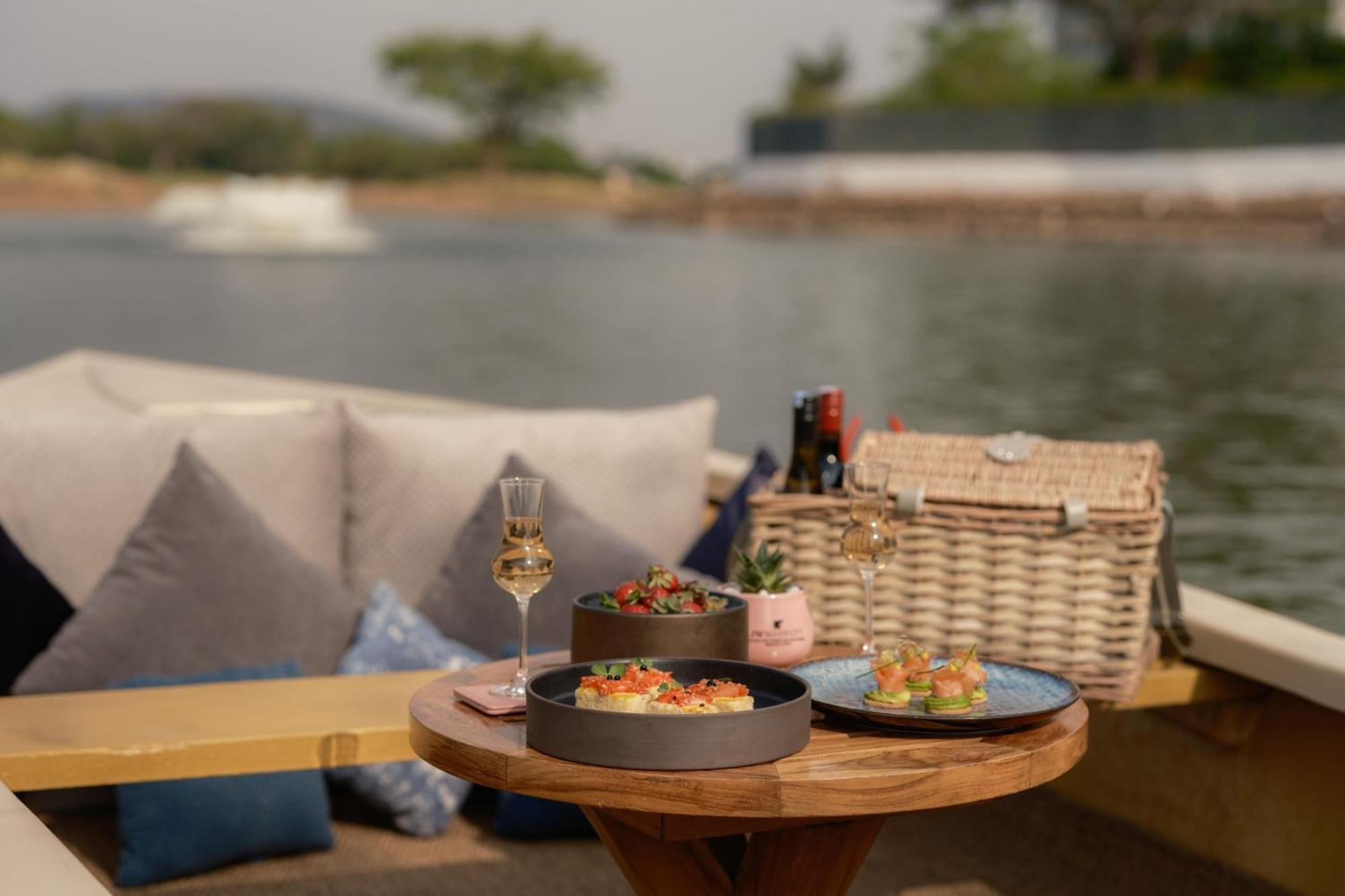 Jw Marriott Hotel Bengaluru Prestige Golfshire Resort & Spa Avati Εξωτερικό φωτογραφία
